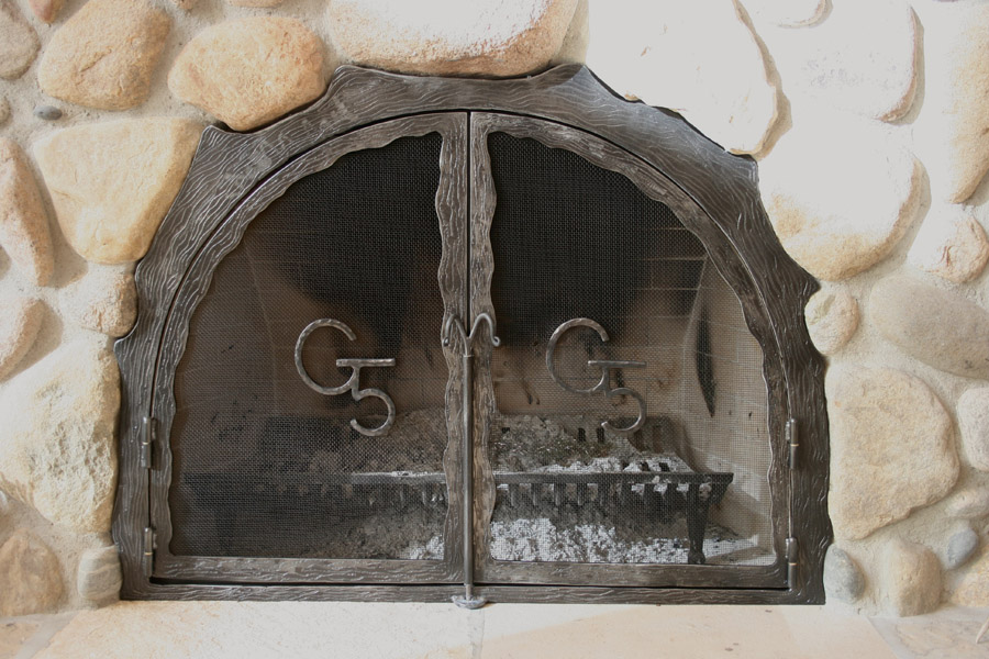 G5 Fireplace Screen